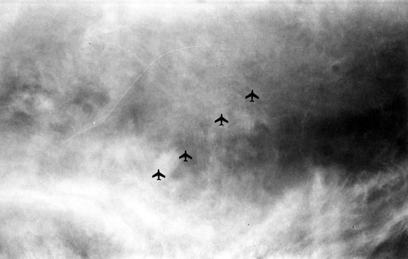 1963年8月2日，空軍炸射比賽在屏東佳冬舉行。圖／聯合報系資料照片