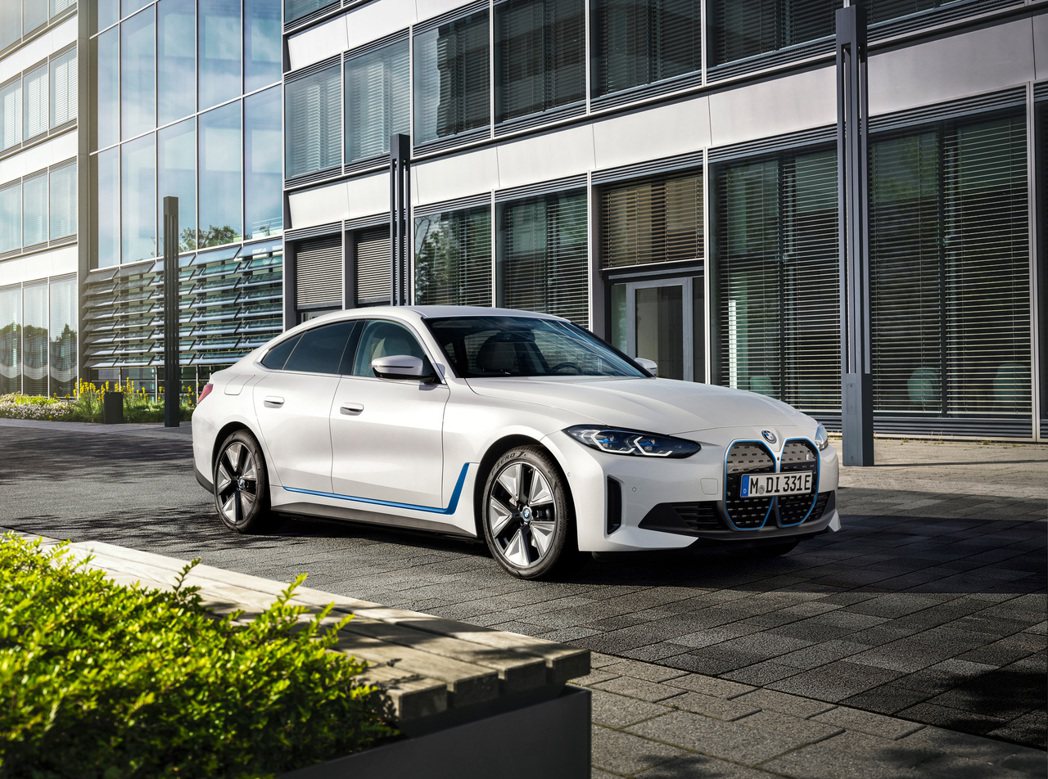 BMW i4新增eDrive35的動力車型最為車系入門選擇。 摘自BMW
