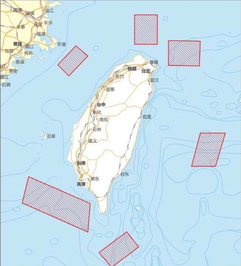 根據新華社公告的示意圖，解放軍將在台灣周邊六個地區同步進行軍演，並要求為了安全，在此期間有關船隻和飛行器不要進入上述海域和空域，形同封鎖台灣三天。新華社