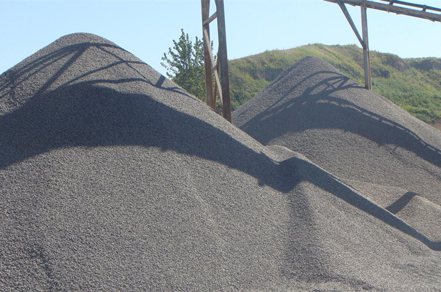 天然砂是修路行業必不可少的石料。圖源：世博機器公司