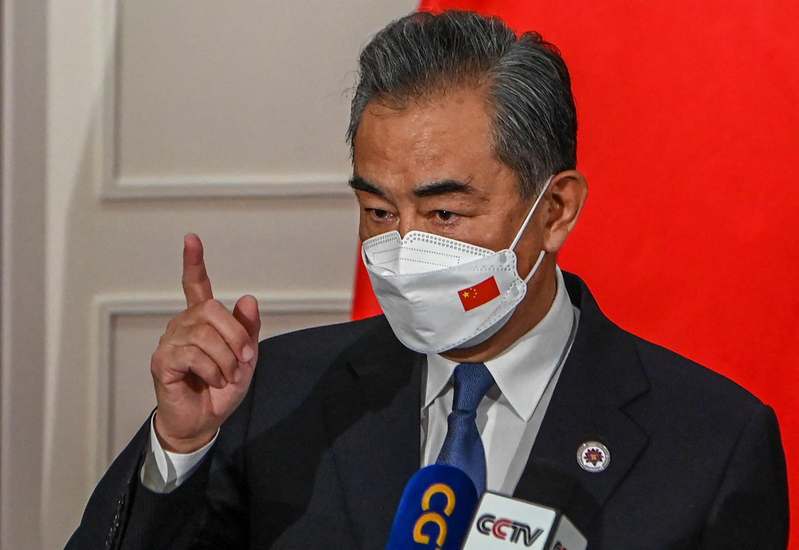針對當前台海情勢，大陸國務委員兼外長王毅5日在金邊特別向中外媒體闡述中方在台灣問題上的立場。法新社