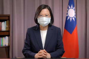 蔡英文總統4日表示，中國在台灣周邊進行實彈射擊演習，這種刻意、持續升高軍事威脅，不只是對台灣，對於國際社會，都是不負責任的做法。圖／取自總統府影片