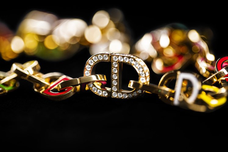 迪奧推出以品牌字母縮寫CD組成的全新繽紛珠寶系列Color Dior。圖／迪奧提...