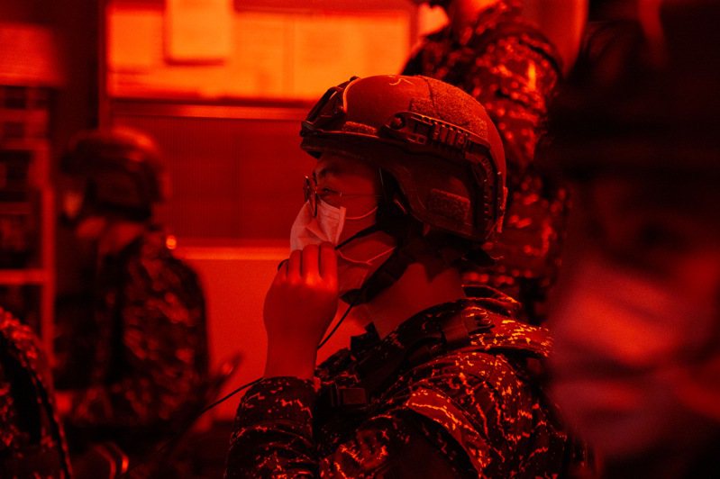 海軍司令部表示，台海周遭中共艦艇動態，海軍均嚴密掌控，適切應處。圖／軍聞社