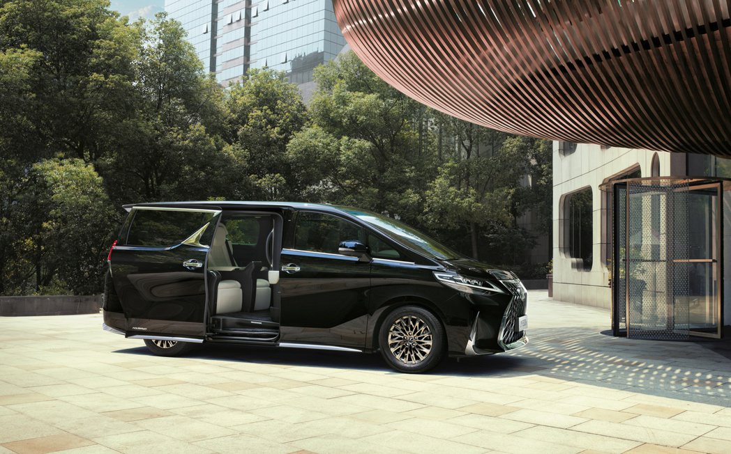 Lexus LM車系受到頂級客層的喜愛。 圖／和泰汽車提供