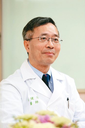 洪健清為台大愛滋病房醫療團隊的領導者，也是台大醫院內科部感染科主治醫師。記者邱德祥／攝影