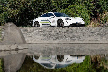 保時捷「Join the Porsche Ride」開跑！Taycan純電跑車環遊世界支持當地計劃