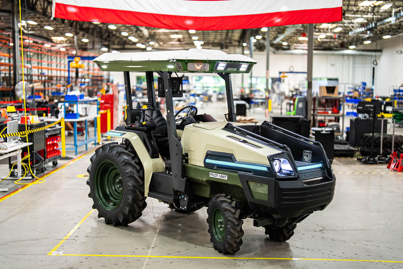 鴻海宣布與Monarch Tractor簽署代工協議，鴻海將在美國俄亥俄州廠區打造Monarch Tractor下世代電動農業機具以及電池模組。鴻海/提供