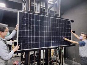 太陽光電模組試驗。台灣大電力/提供