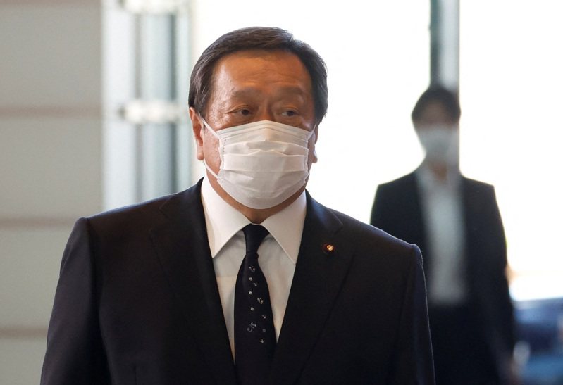 日本首相岸田文雄今天大幅改組內閣，立場友台的眾議員濱田靖一（圖）接任新任防衛大臣。路透社