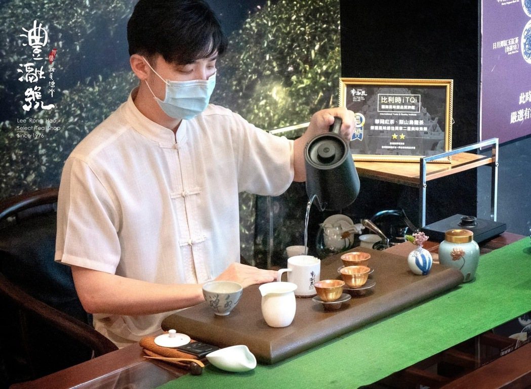 台灣酩茶品牌-「澧瀜號」，在中秋推出金月。茶澧系列。澧瀜號/提供
