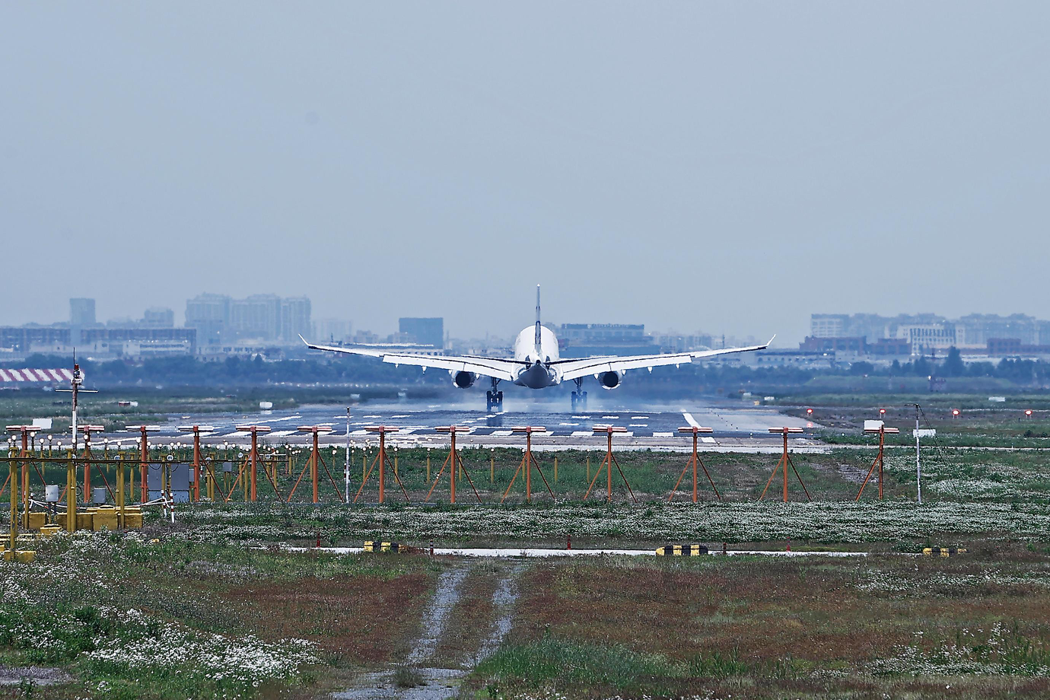 英中將恢復雙向直航客運服務。圖為上海虹橋機場資料照。中新社