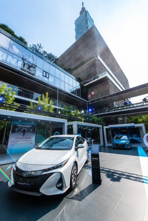 Toyota碳中和品牌形象館快閃活動首場台北站，展出到8月21日。 Toyota...