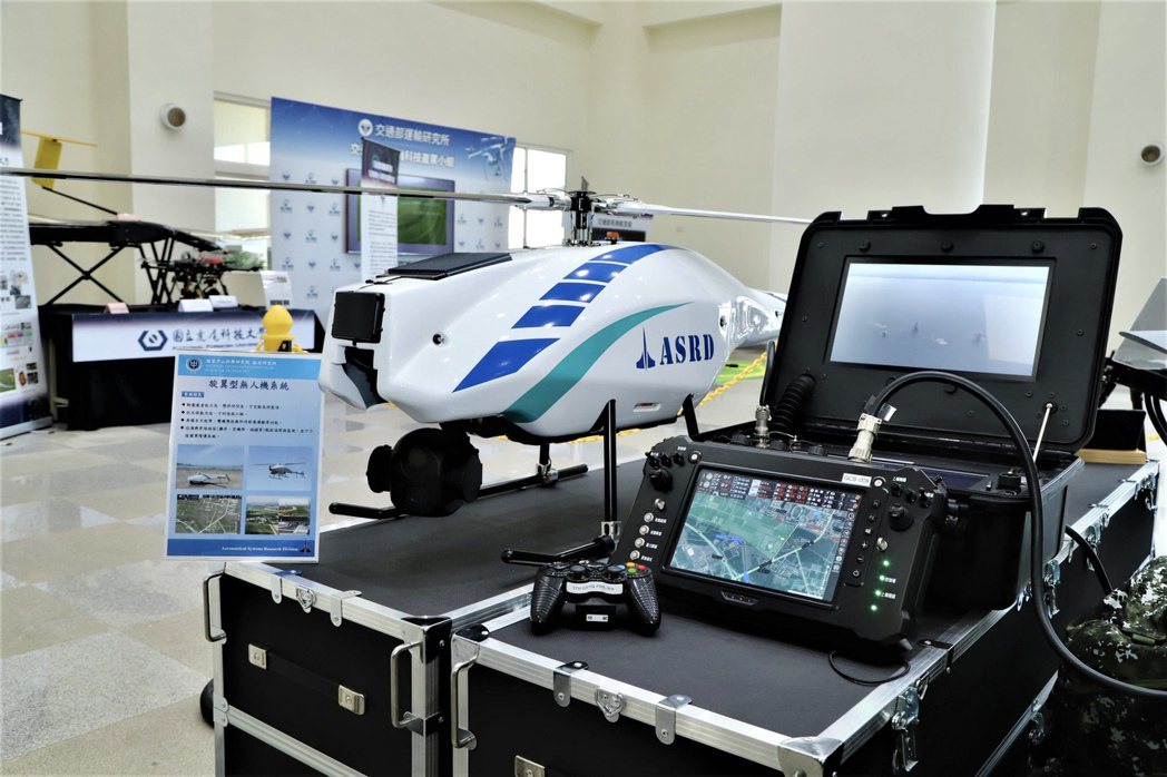 進駐亞創中心的產官學研單位，聯合設攤展示無人機科技最新研發成果。嘉義縣政府提供