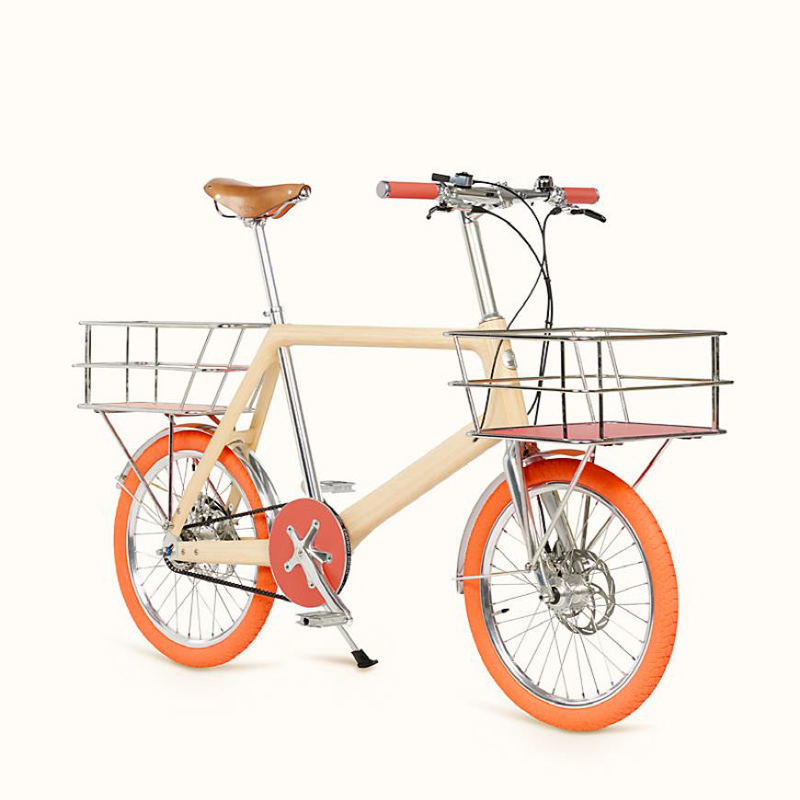 愛馬仕售價16.5萬人民幣的腳踏車，上海一下賣光。（證券時報）