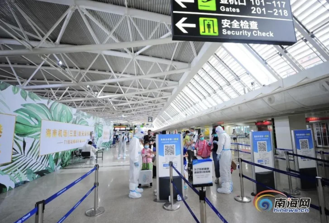海南三亞機場宣布15日起恢復國內航班商業營運。（南海網）