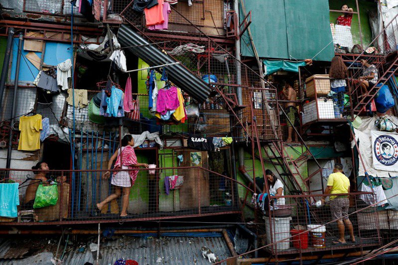 菲律宾国家统计局今天表示，2018年至2021年之间，约230万人陷入贫穷，主要受到疫情导致经济低迷所致。路透社(photo:UDN)