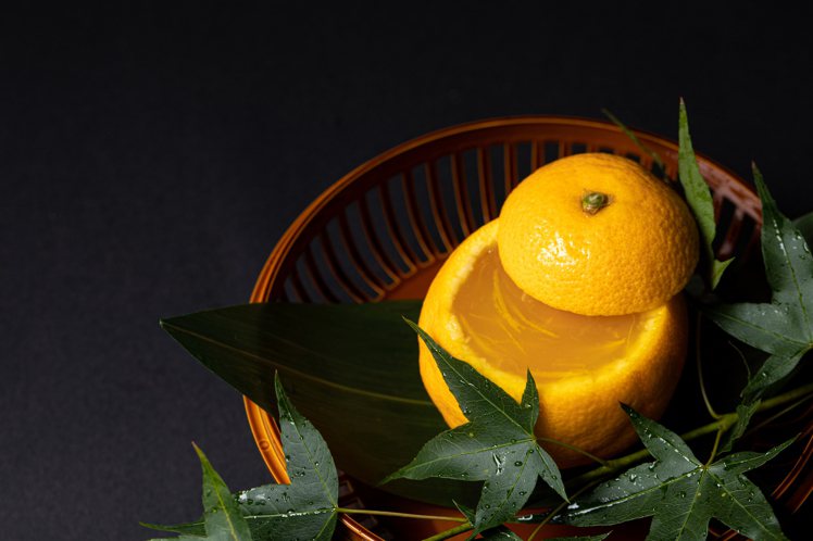 蜜柚柑橘凍。圖／飛花落院提供。