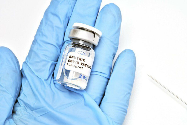 示意圖。針對新冠疫情新變種，藥廠開發出鼻噴式疫苗、口服疫苗，不僅簡化接種流程，並能改善上述的狀況。（Photo by The Focal Project on Flickr under C.C. License）