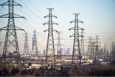 大陸重慶市啟動有序用電一級方案，擴大工業企業「讓電於民」範圍，限電時間從17日零時開始至24日24時共八天。（法新社）