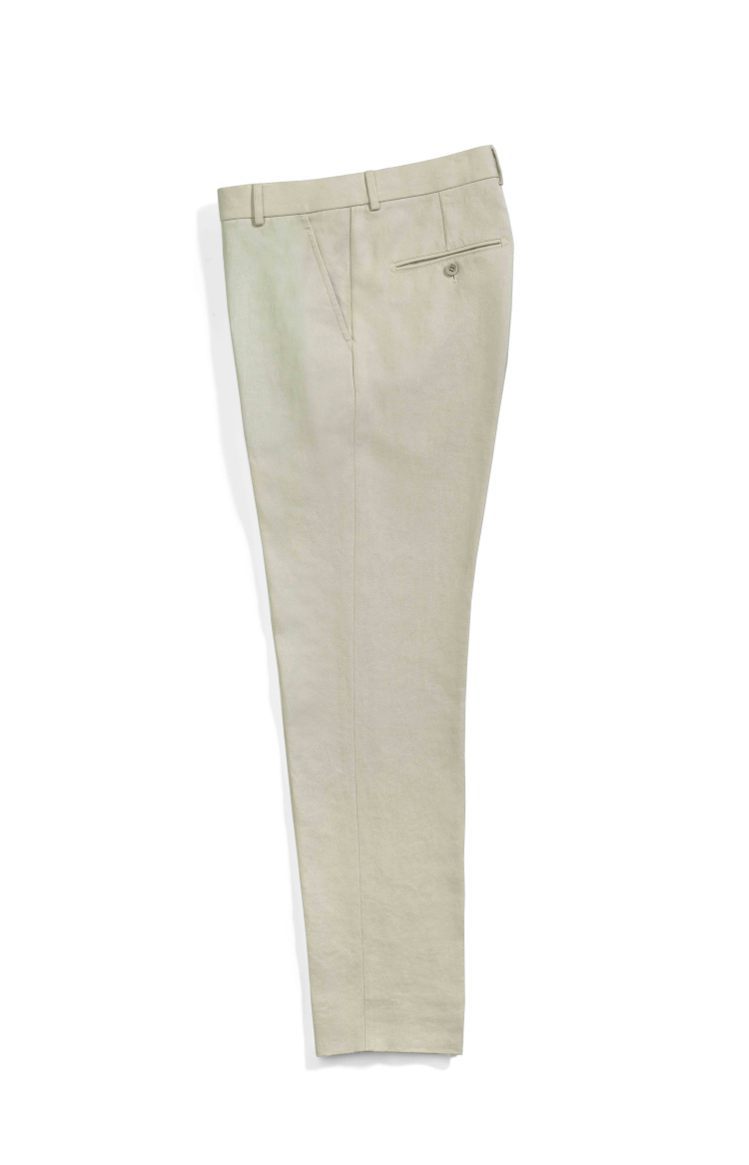 Loro Piana米白色 Chino長褲，36,200元。圖／Loro Piana提供