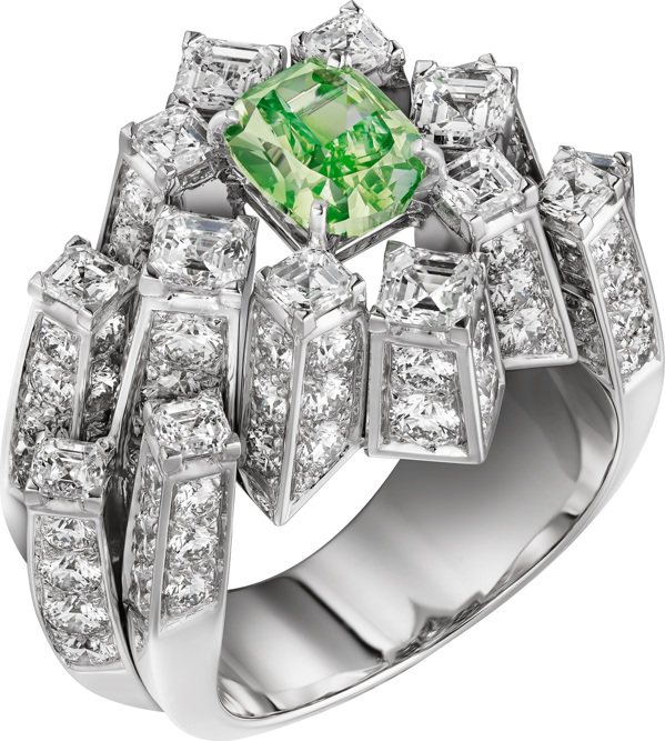 Viradia綠鑽戒指，呼應岩石生成壯麗景象。圖／卡地亞提供