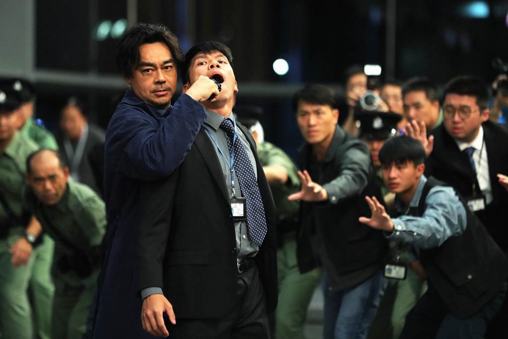 劉青雲在主演新片「神探大戰」詮飾幾近瘋狂的辦案神探。圖／華映提供