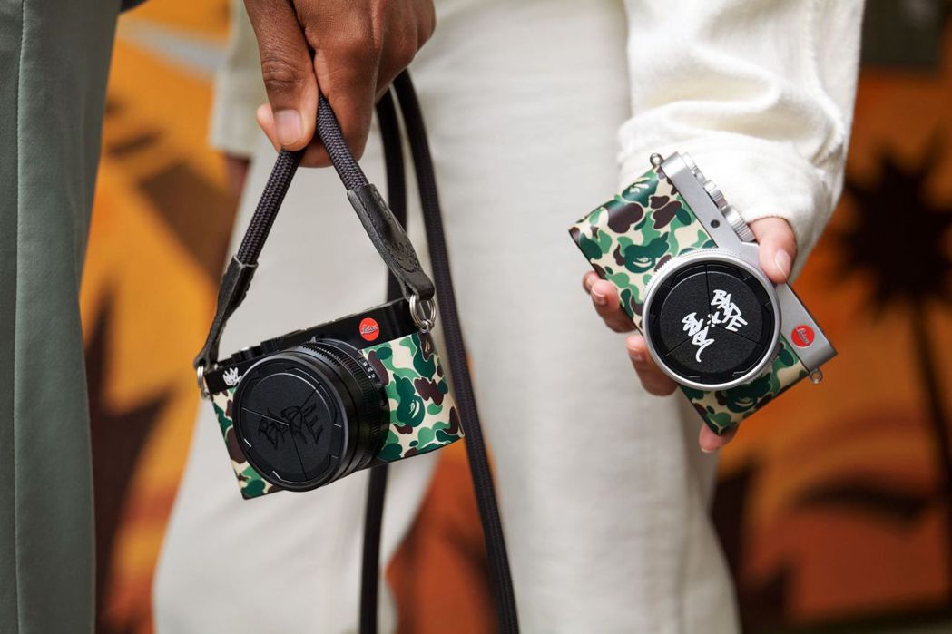 STASH在著手設計 D-Lux 7相機時，不僅加入了BAPE®品牌著名的迷彩圖...
