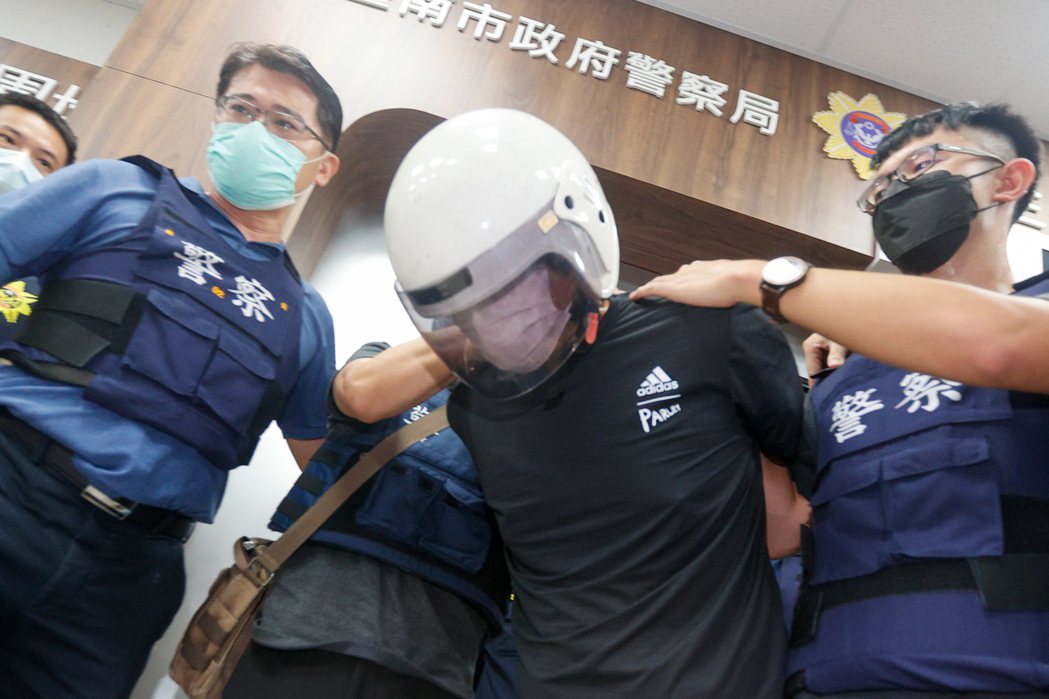 警方偵辦台南市殺警案，逮捕兇嫌林信吾，迅速掌握行蹤是關鍵。 圖／聯合報系資料照片