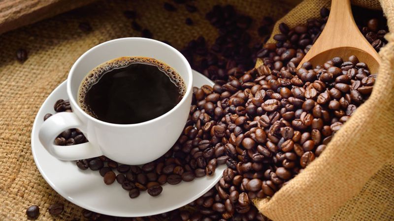 每天早上來一杯咖啡是許多上班族上工前必需的儀式。圖片/Canva