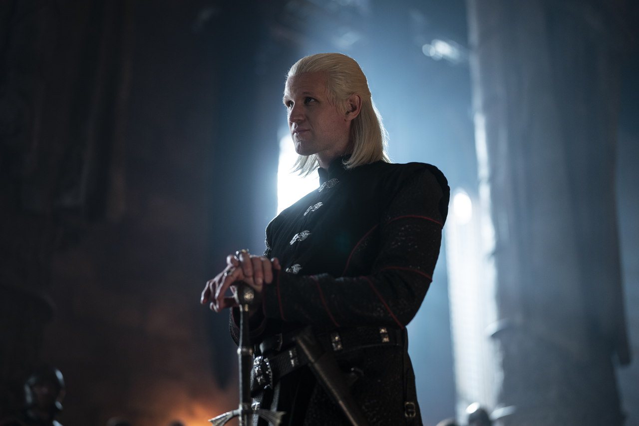 麥特史密斯在「龍族前傳」飾演「龍家」坦格利安家族的貴族。圖／HBO GO提供