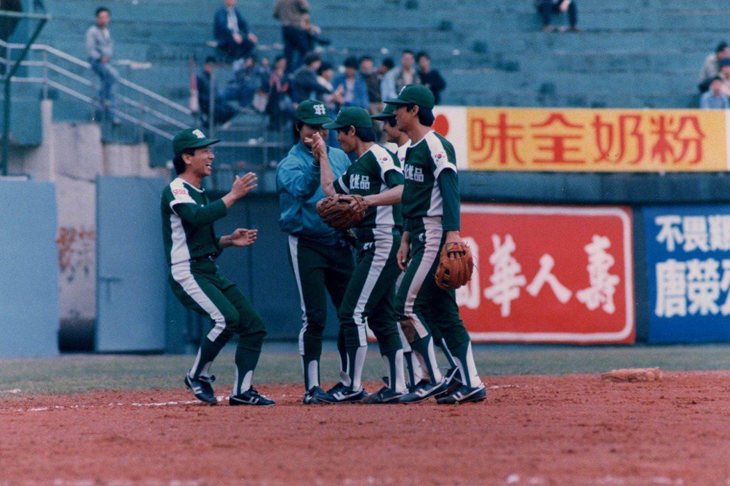 1985年，徐生明代表韓國化妝品隊在台灣國際棒球邀請賽出賽。 圖／聯合報系資料照片