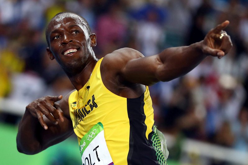 牙买加退役短跑名将波特（Usain Bolt）常在夺金和打破世界纪录时，比出后倾指天的拉弓庆祝姿势，根据美国专利商标局，波特17日在美国为他的招牌动作申请商标。 图／路透社资料照(photo:UDN)