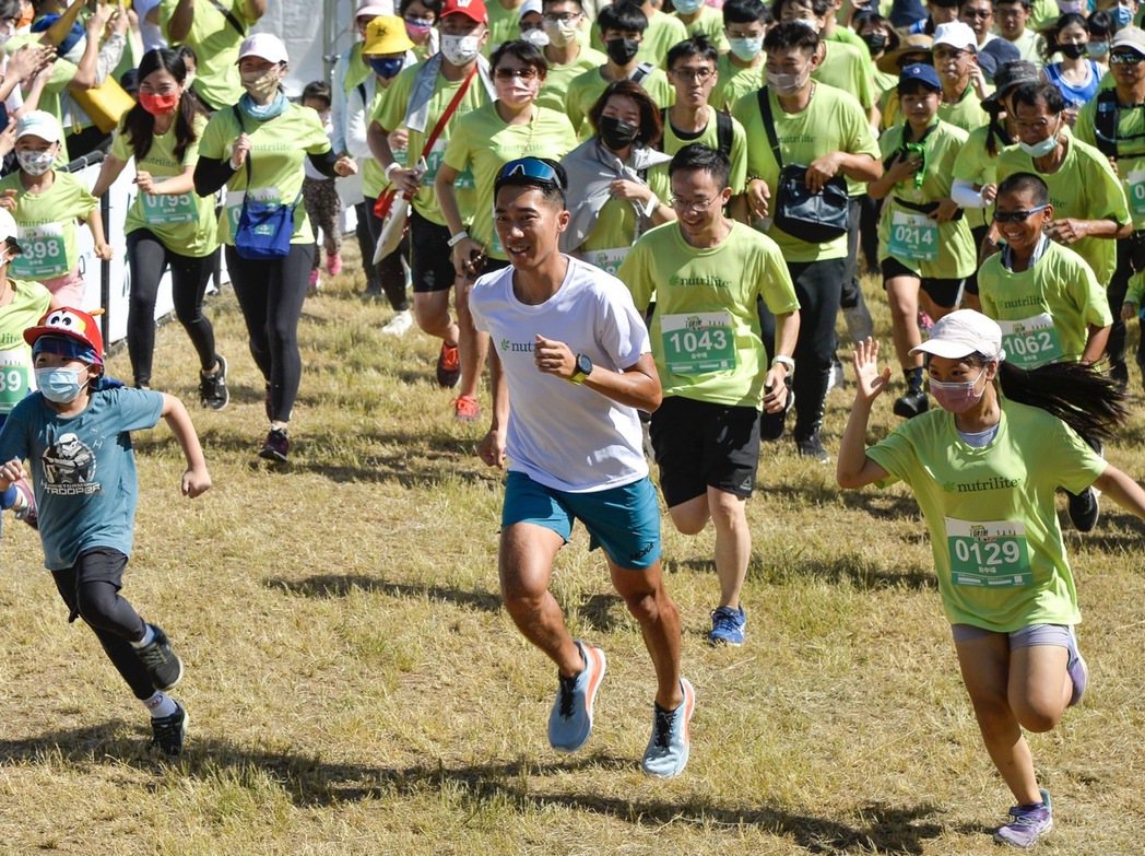 紐崔萊「i健康3K Fun Run」路跑活動，由品牌大使陳彥博領跑。安麗/提供