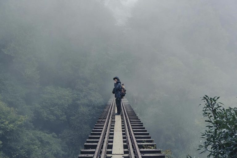 眠月線上的高空鐵橋。 圖／好好玩台灣
