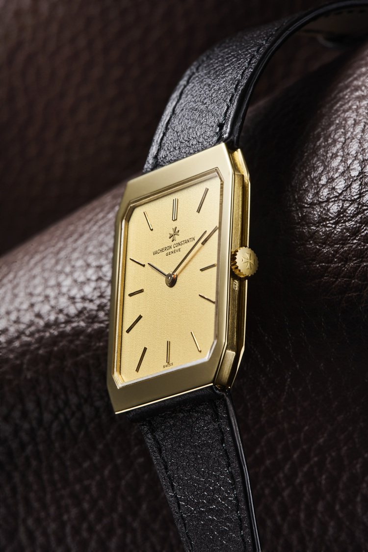 編號12308，產自1954年超薄手上鍊腕表。圖／江詩丹頓提供