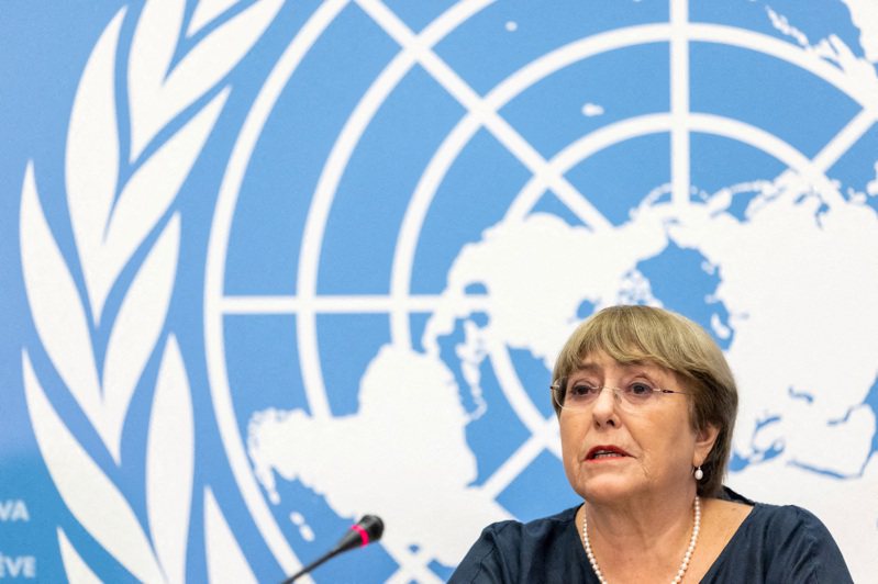 針對中國被控在新疆地區侵犯人權的爭議，聯合國人權事務高級專員辦事處（OHCHR）8月31日公布外界期待已久的評估報告，指責中國「嚴重侵犯人權」。路透