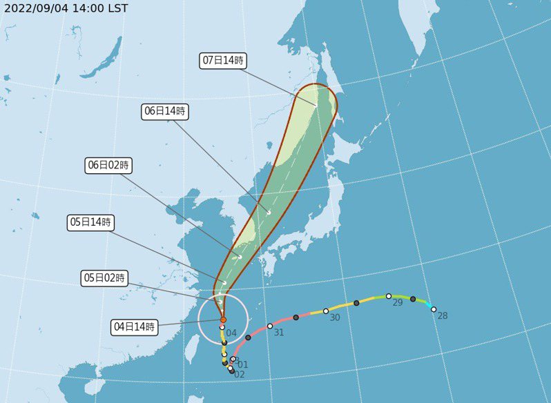 中央氣象局今天表示，若強颱軒嵐諾能保持目前的速度和方向，最快將在晚間8時30分解除海上警報。 圖／翻攝自中央氣象局