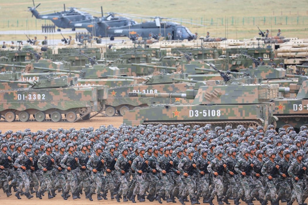 2017年7月30日，在位於內蒙古的朱日和訓練基地舉行中國人民解放軍建軍90週年閱兵。 圖／新華社