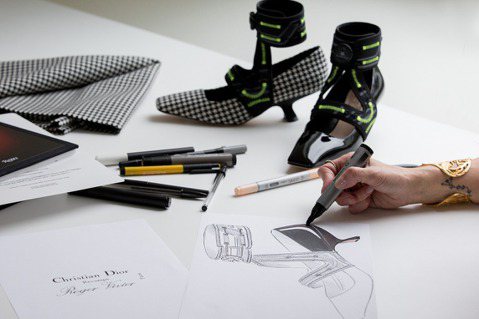 「Dior 62-22」系列高跟鞋。圖／Dior提供