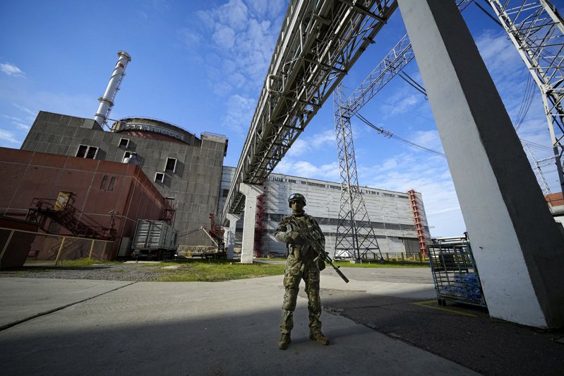 俄羅斯和烏克蘭當局今天互控對方砲擊烏南札波羅熱核電廠，製造災難風險。目前雙方正等候聯合國國際原子能總署公布對這座電廠的檢查報告。 美聯社