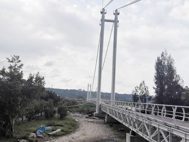 桃園市大溪區跨大漢溪中庄吊橋預定10月中旬完工啟用。記者曾增勳／攝影