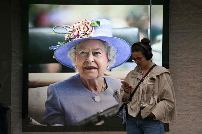 旅遊新創公司Hopper於9日表示，在女王離世後，從全球各地飛往倫敦的航班搜尋量大暴增，尤其是美國飛往倫敦。法新社
