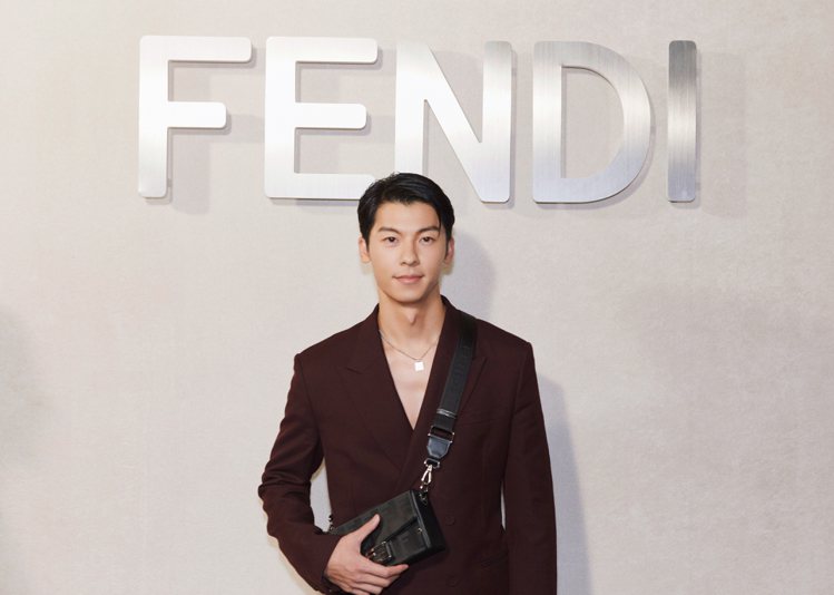 FENDI品牌形象大使許光漢出席FENDI – BAGUETTE 25週年大秀。圖／FENDI提供