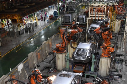 中國大陸正加快工廠自動化進程，來應對勞動力減少的問題。 （新華社）