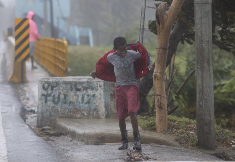 颶風菲奧娜在波多黎各造成洪災後，轉而侵襲多明尼加。 歐新社