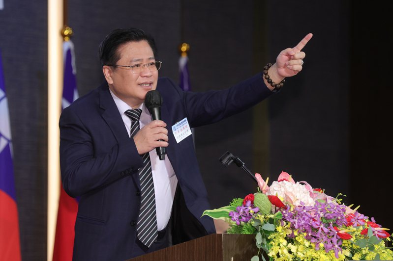 商總理事長許舒博今天表示，台灣過度依賴中國大陸市場，已成為嚴重國家經濟安全問題，政府應規劃協助工商界分散市場，以降低風險。記者葉信菉／攝影