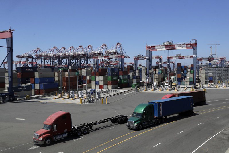 美国长堤港主管表示，预期疫情期间激增的消费者需求消退。美联社(photo:UDN)