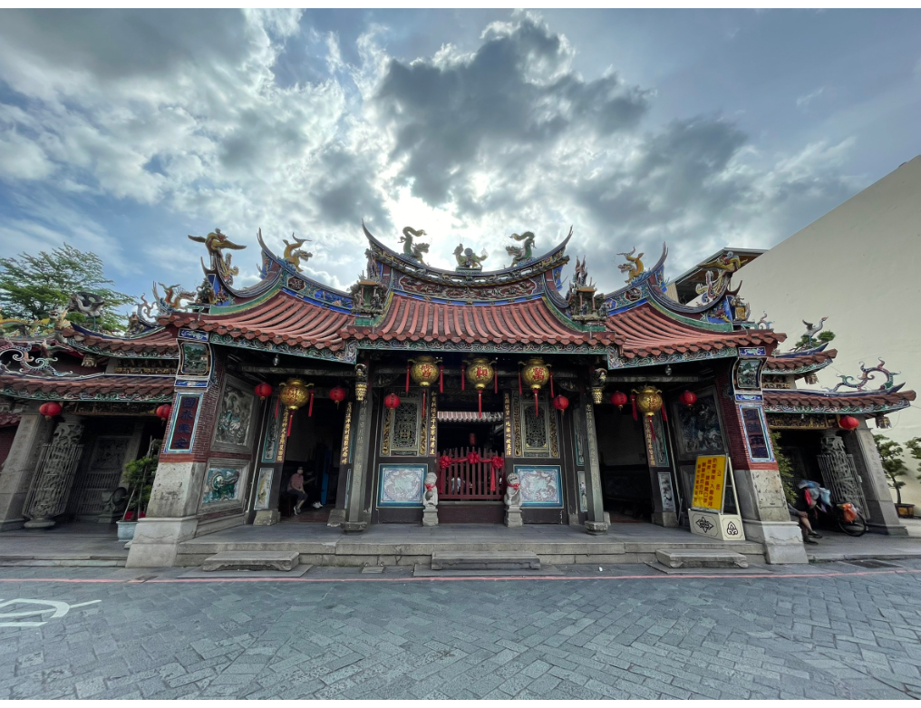 台中四大媽祖廟之一的「萬和宮」，保佑南屯地方超過300年。 記者劉柏均／攝影