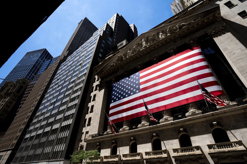 高盛集團首席全球股市策略策歐本海默說，美股可能再跌10%左右。美聯社
